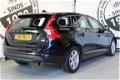 Volvo V60 - 1.6 T3 Kinetic NAVIGATIE CLIMA 16 INCH - 1 - Thumbnail