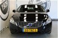 Volvo V60 - 1.6 T3 Kinetic NAVIGATIE CLIMA 16 INCH - 1 - Thumbnail