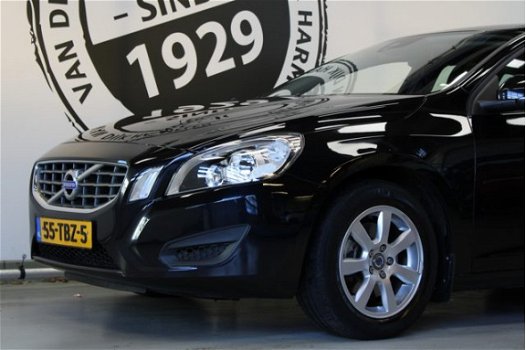 Volvo V60 - 1.6 T3 Kinetic NAVIGATIE CLIMA 16 INCH - 1