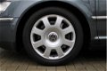Volkswagen Phaeton - 4.2 V8 5p. Highline 4-Motion 335 PK YOUNGTIMER | LUCHTV | KESSY | SCHUIFDAK - 1 - Thumbnail