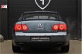 Volkswagen Phaeton - 4.2 V8 5p. Highline 4-Motion 335 PK YOUNGTIMER | LUCHTV | KESSY | SCHUIFDAK - 1 - Thumbnail