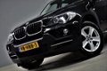 BMW X5 - 3.0Si 272pk X-Drive High Executive Automaat Leer/Navi/T.haak/NLauto/DealerOH/124dkm NAP - 1 - Thumbnail