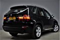 BMW X5 - 3.0Si 272pk X-Drive High Executive Automaat Leer/Navi/T.haak/NLauto/DealerOH/124dkm NAP - 1 - Thumbnail