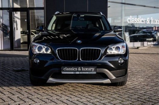 BMW X1 - sDrive20d Chrome Line | 1e Eigenaar | Orig. NL auto | BMW-dealer onderh. | Xenon | Navigat - 1
