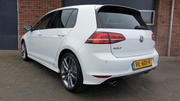 Volkswagen Golf - 1.6 TDI R-line 1e eigenaar - 1