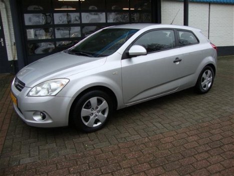 Kia Cee'd - 1600 16V 3 DEURS - 1