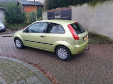 Ford Fiesta - 1.4-16V Futura 1e eigenaar NAP APK 08-03-2021 Airco