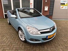 Opel Astra TwinTop - 1.8 Temptation / Automaat / Navi / Keyless / PDC