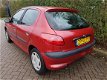 Peugeot 206 - 1.4 Gentry 5-deurs Airco APK t/m 02-03-2021 - 1 - Thumbnail