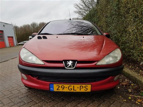 Peugeot 206 - 1.4 Gentry 5-deurs Airco APK t/m 02-03-2021 - 1