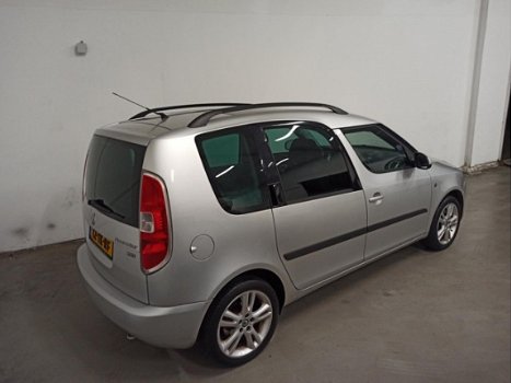 Skoda Roomster - 1.6-16V Sport - 1