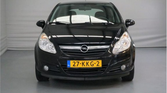 Opel Corsa - 1.4-16V White Edition - 1