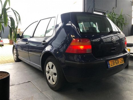 Volkswagen Golf - 1.6 Trendline SR SPORT - 1