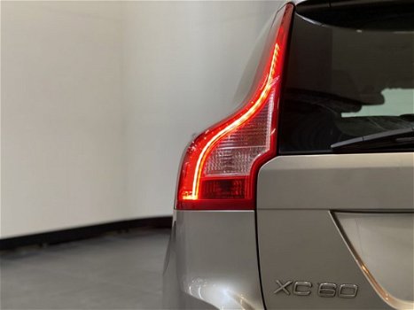 Volvo XC60 - 2.0 T5 Momentum leer navigatie climate control - 1