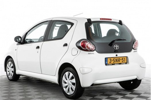 Toyota Aygo - 1.0 VVT-i Now 5-drs AIRCO -A.S. ZONDAG OPEN - 1