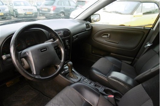 Volvo S40 - 1.9 T-4 Dynamic LPG-G3 AUT. AIRCO/LEER/APK - 1