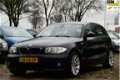 BMW 1-serie - 118d High Executive BJ2006 CLIMA/PDC/APK 9-20 - 1 - Thumbnail