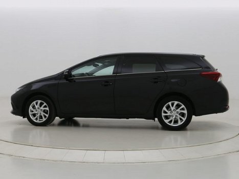 Toyota Auris Touring Sports - 1.2T Energy Plus - 1