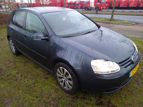 Volkswagen Golf - 1.6 FSI Trendline 5 DRS MET GROOT SCHERM TOP ONDER HOUDEN AUTO ALLE KEURINGEN TOE - 1