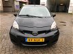 Toyota Aygo - 1.0-12V Access AIRCO ORG 104466 KM NAP O.H BOEKJES NW APK VOLLEDIG ONDERHOUD GEHAD 5 D - 1 - Thumbnail