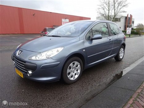 Peugeot 307 - 1.4-16V Premium NETTE AUTO - 1