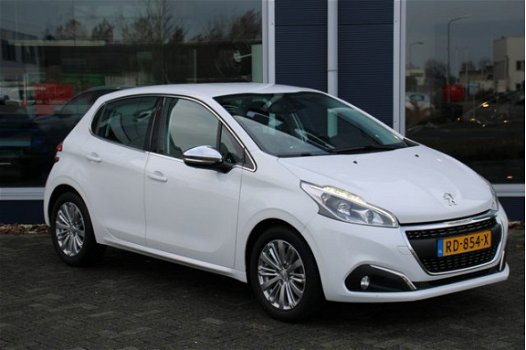 Peugeot 208 - 1.2 PureTech Allure 110PK | CLIMATE CONTROLE | CRUISE CONTROLE | NAVIGATIE - 1