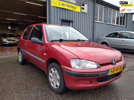 Peugeot 106 - 1.1 XTX APK tot 07-2020 Rijdt en schakelt goed Inruil Koopje - 1