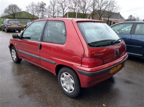 Peugeot 106 - 1.1 XTX APK tot 07-2020 Rijdt en schakelt goed Inruil Koopje - 1