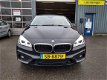 BMW 2-serie Active Tourer - 218d Luxury Nieuwstaat Uniek lage kmstand Nwe apk - 1 - Thumbnail