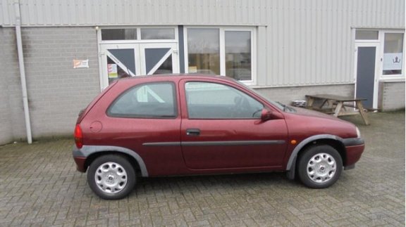 Opel Corsa - 1.2i-16V Strada Complete historie - 1