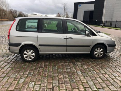 Citroën C8 - 2.2-16V Ligne Ambiance voor export - 1