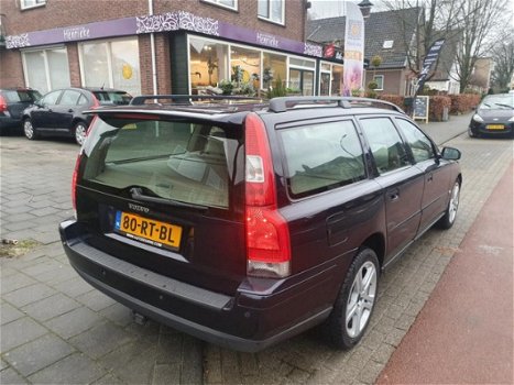 Volvo V70 - 2.4D Edition II - 1