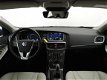 Volvo V40 - 2.0 D2 Summum (leer, navi, stoelverw) - 1 - Thumbnail