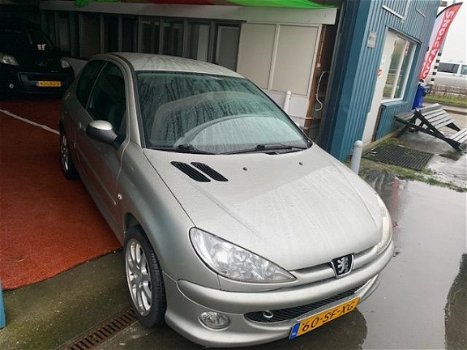 Peugeot 206 - 1.6-16V Air-line 3 AUTOMAAT - 1