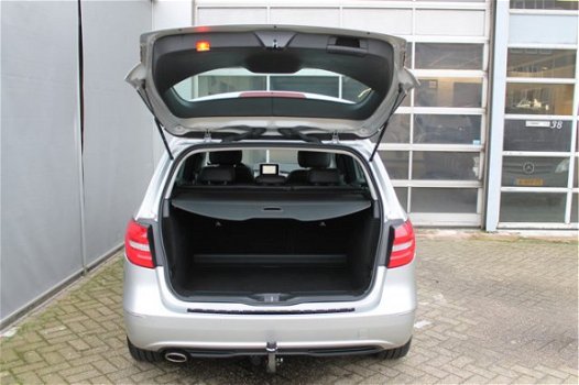 Mercedes-Benz B-klasse - 180 Ambition/Xenon/Navi/Cruise/Pts/Airco/Trekhaak/17 inch - 1