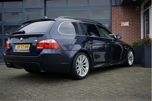 BMW 5-serie Touring - 523 523i High Executive | M-PAKKET | NL-AUTO | DEALERONDERHOUDEN | - 1
