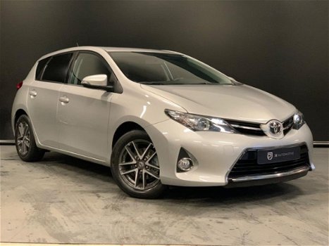 Toyota Auris - 1.3 Trend , Clima, Cam, Bluetooth, Led, Private Glas, Multi stuur - 1