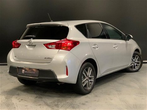 Toyota Auris - 1.3 Trend , Clima, Cam, Bluetooth, Led, Private Glas, Multi stuur - 1