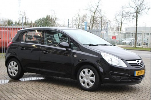 Opel Corsa - 1.2-16V Cosmo | Airco - Dealer onderhouden - Nette auto - 1