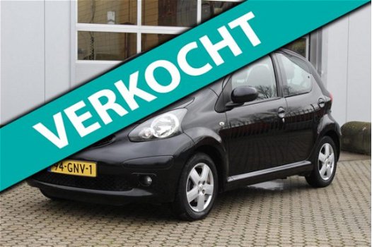 Toyota Aygo - 1.0-12V Sport | Airco - Mistlampen - Dealer onderhouden - 1