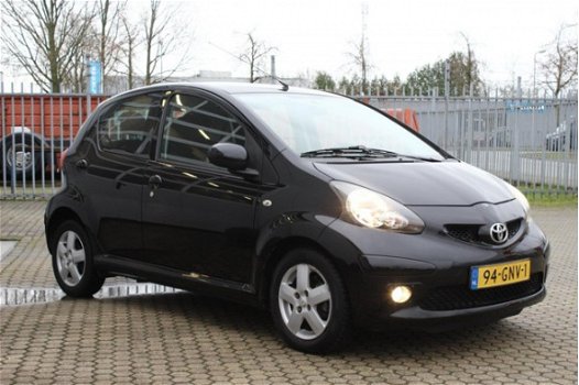 Toyota Aygo - 1.0-12V Sport | Airco - Mistlampen - Dealer onderhouden - 1