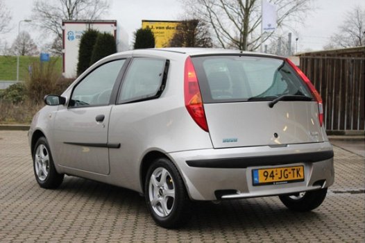 Fiat Punto - 1.2 GO | Weinig gelopen Complete auto - 1