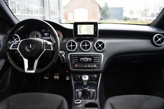 Mercedes-Benz A-klasse - 180 AMG / NIGHT / PANO / XENON / CAMERA / NAVI / NL AUTO / NAP - 1