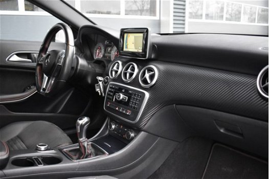 Mercedes-Benz A-klasse - 180 AMG / NIGHT / PANO / XENON / CAMERA / NAVI / NL AUTO / NAP - 1