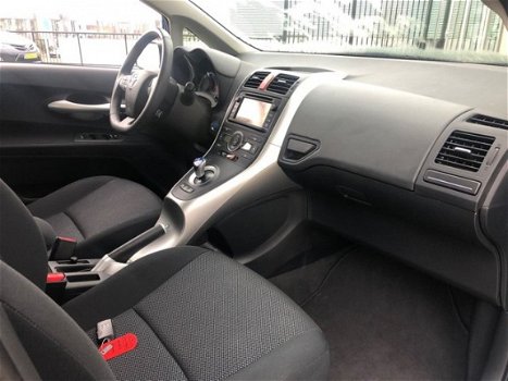 Toyota Auris - 1.8 Full Hybrid Business navigatie | Automaat | Navigatie | Climate control | Cruise - 1
