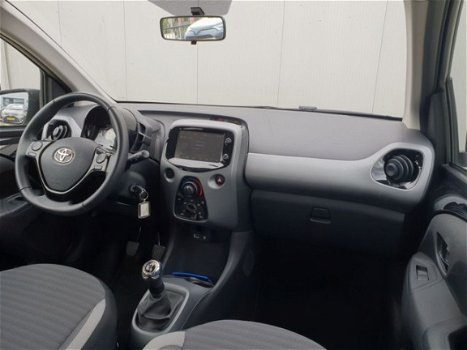 Toyota Aygo - 1.0 VVT-i x-play | Bluetooth | Camera achter | Start/ Stop | - 1