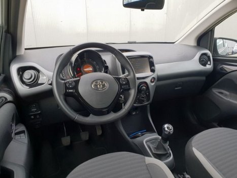 Toyota Aygo - 1.0 VVT-i x-play | Bluetooth | Camera achter | Start/ Stop | - 1