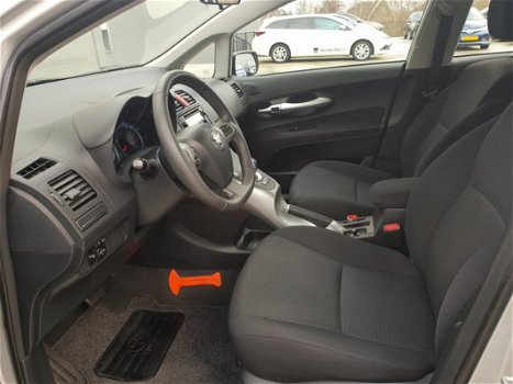Toyota Auris - 1.8 Full Hybrid Business | Automaat | Cruise | Navigatie | Camera achter | - 1