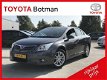 Toyota Avensis - 1.8 VVTi Business | Navigatie | Trekhaak | Parkeersensoren | Cruise | - 1 - Thumbnail