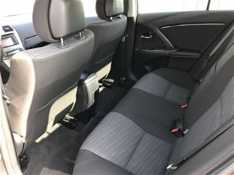 Toyota Avensis - 1.8 VVTi Business | Navigatie | Trekhaak | Parkeersensoren | Cruise | - 1
